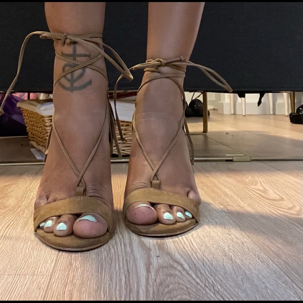 Neutral Fringe Sandals!